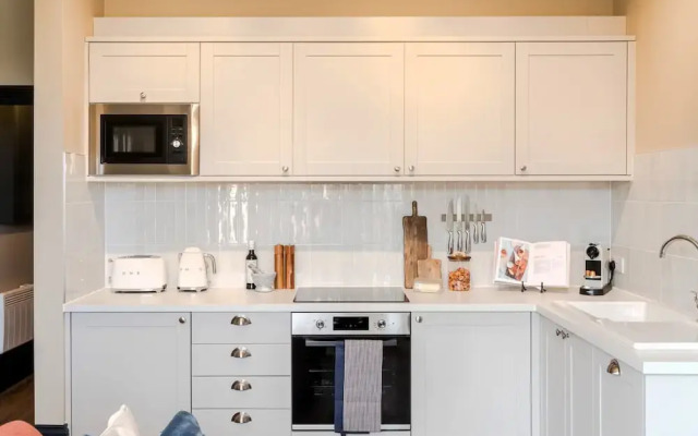 Your Apartment - Pembroke House