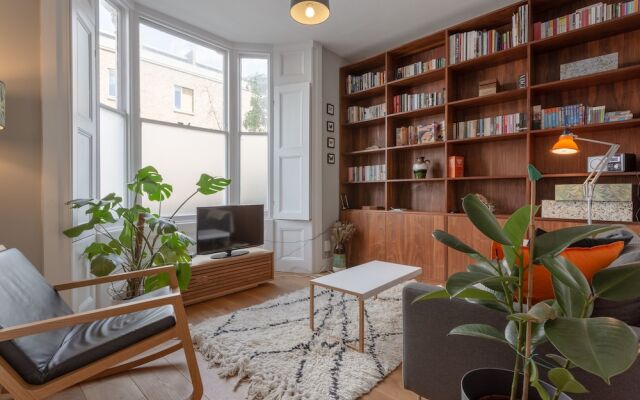 Stylish 2 Bedroom Apartment Stoke Newington