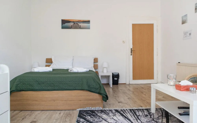 Comfortable 3BR Danube & Millenium Tower