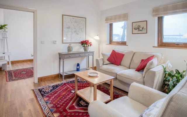 Marina House Annex - 1 Bedroom - Neyland