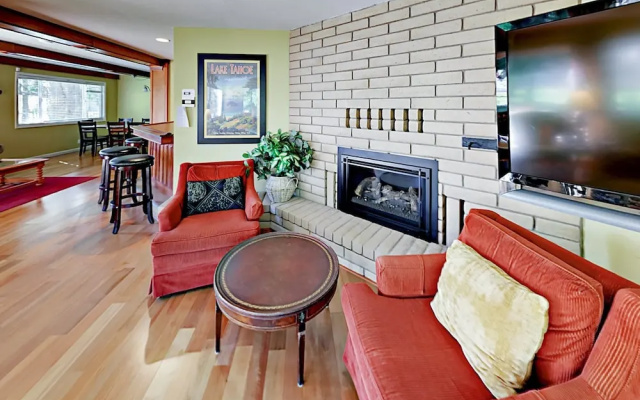 474 Capri Dr Home