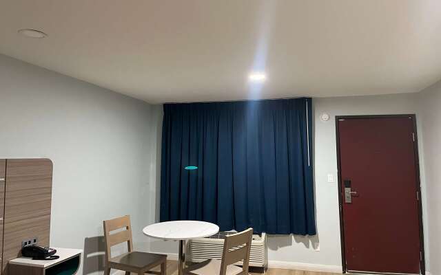 Travelodge by Wyndham Fairplex Pomona