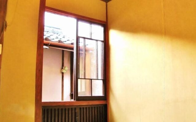 Small World Guest House - Hostel