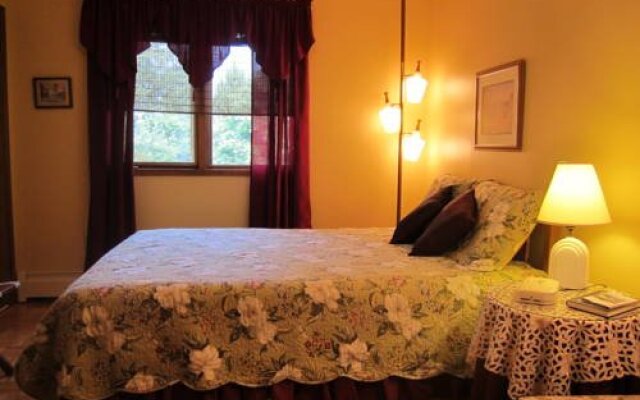 Country At Heart B & B