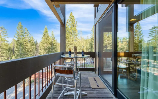 Village Studio by Avantstay Minutes to Lifts