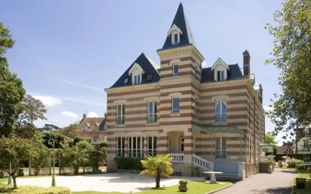 hotelImage