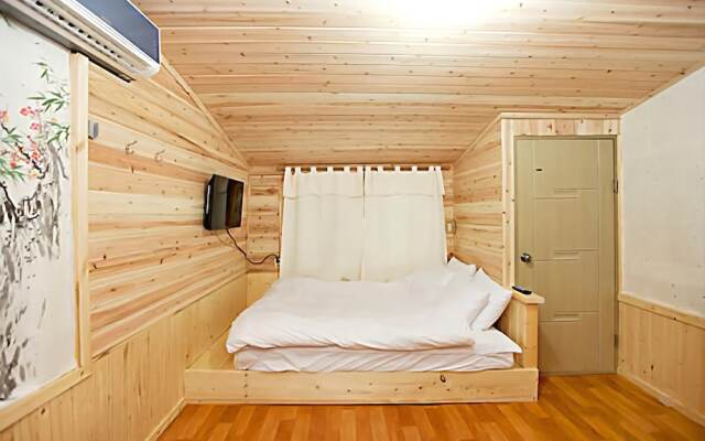 Yeongwol Muksan Guan Pension