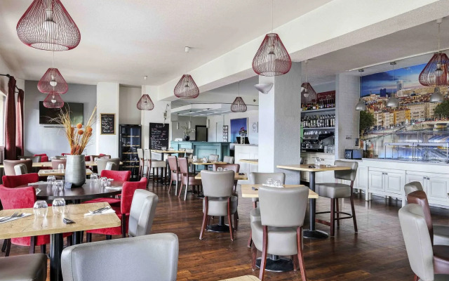 greet Hotel Massieux Lyon Nord