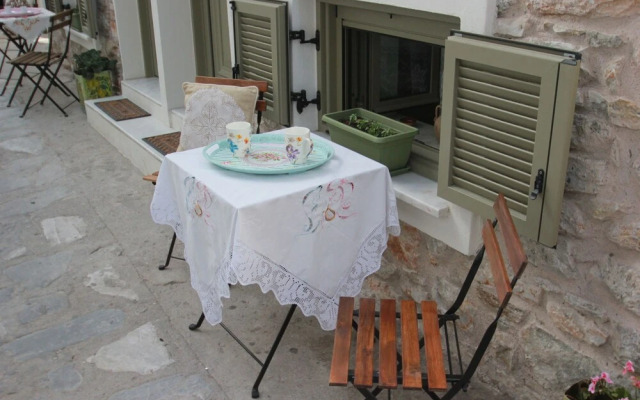 Orpheus and eyrydice boutique apartments
