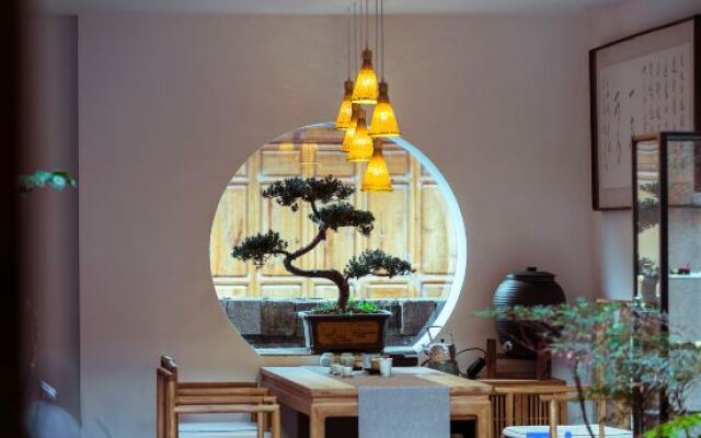 Lijiang Sunshine Garden Villa