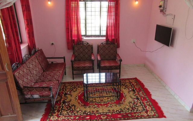 Mandrem Beach Guest House Goa
