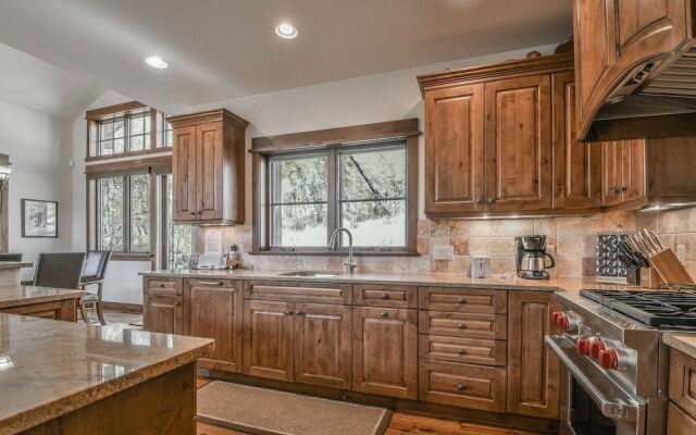 Keystone Sanctuary 248 by SummitCove Vacation Lodging