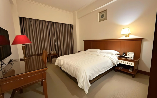 Five Rams City Hotel