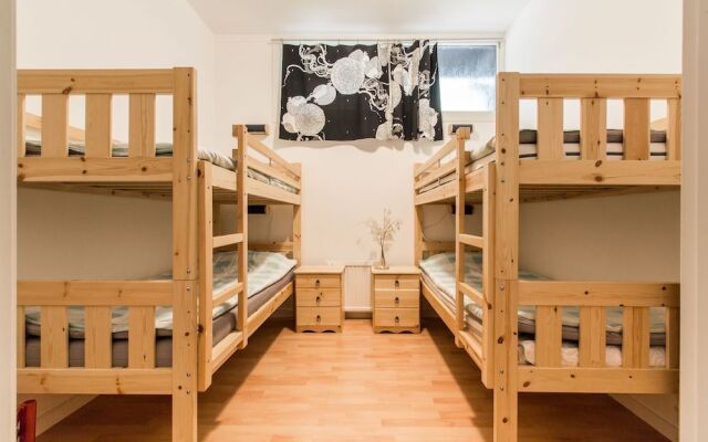 Kallhällsbaden Vandrarhem - Hostel