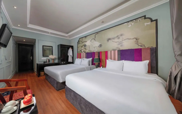 Madelise Stardust Hotel & Travel