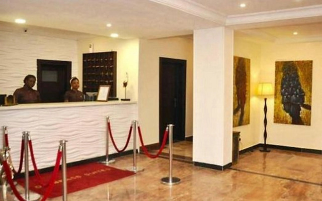 De Brass Suites Hotel
