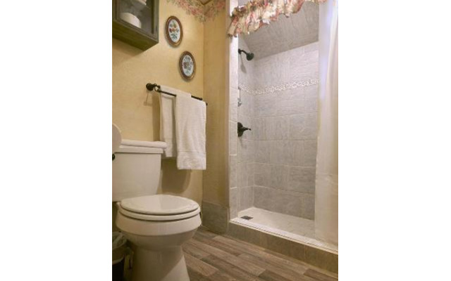 The Log House Lodge Bed & Breakfast