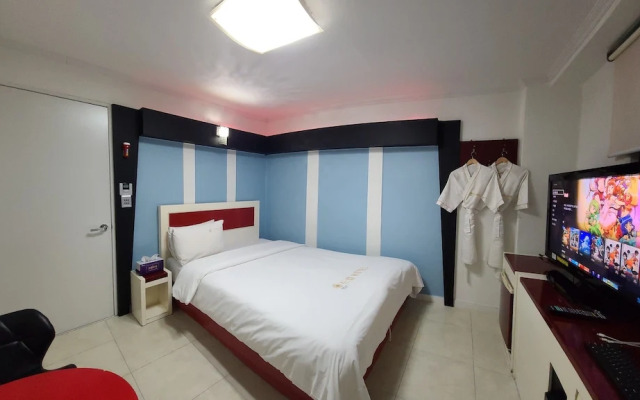 Dream Motel