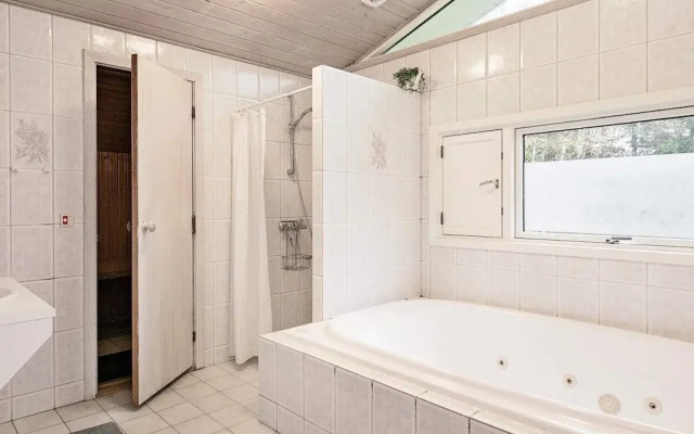 8 Person Holiday Home in Blavand