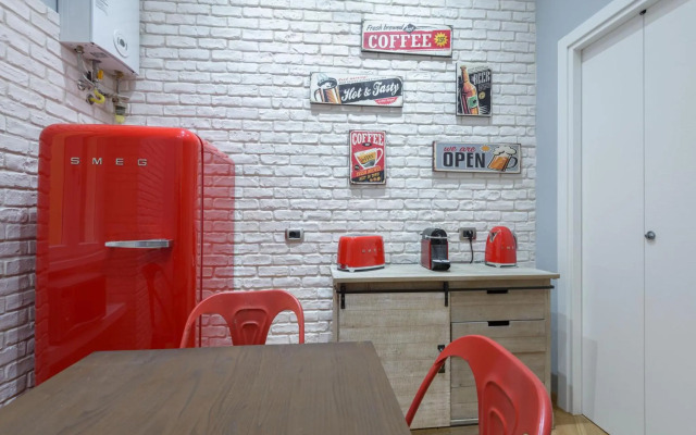 Sylvia Stylish Vatican Apartment