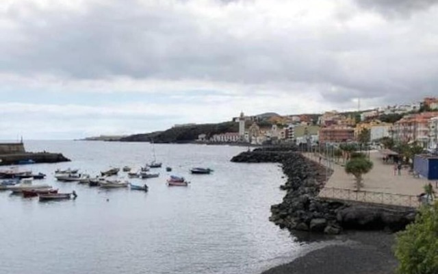 The Cozy Corner Apartment, Primera Línea con Vistas al Mar