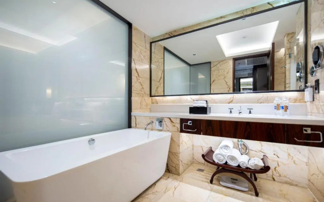 HUALUXE Leshan by IHG