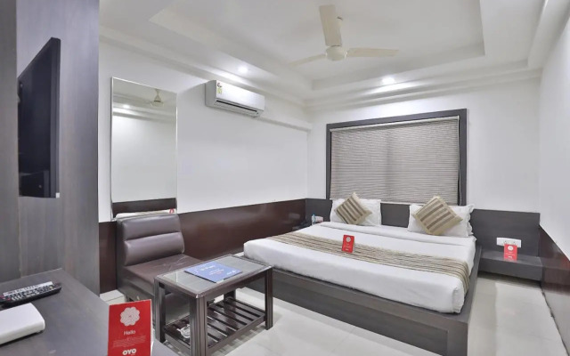 Hotel Nova Cross Road