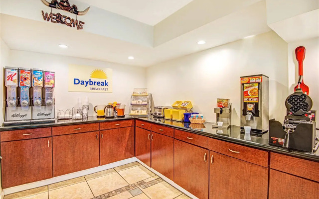 Days Inn by Wyndham Austin/University/Downtown