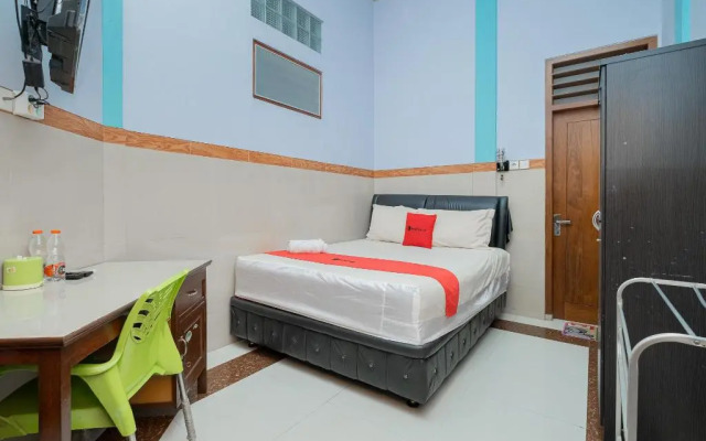 RedDoorz Syariah near Alun Alun Bojonegoro