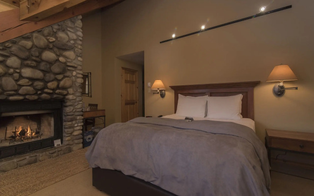 Buffalo Mountain Lodge