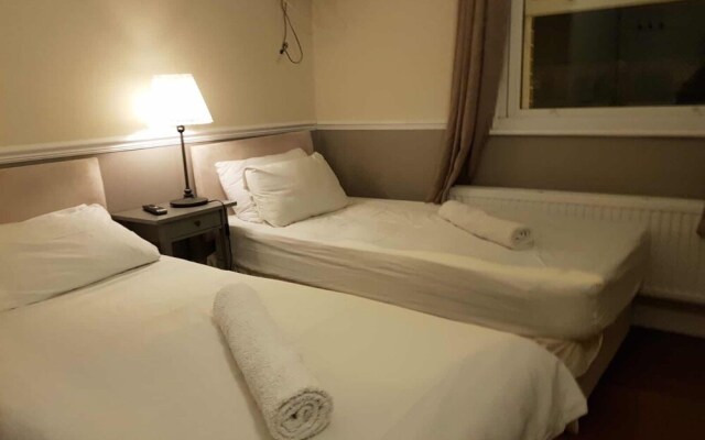 Tourian Lounge Hotel