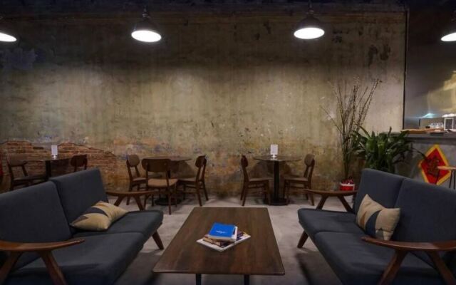 Dé Cafe & Rest House - Hostel