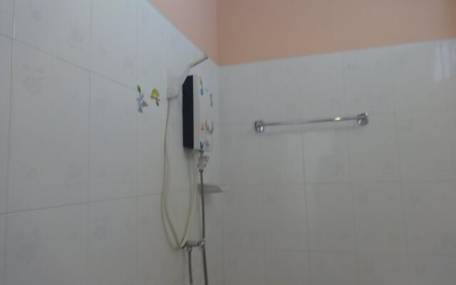 Moon Travel Guesthouse