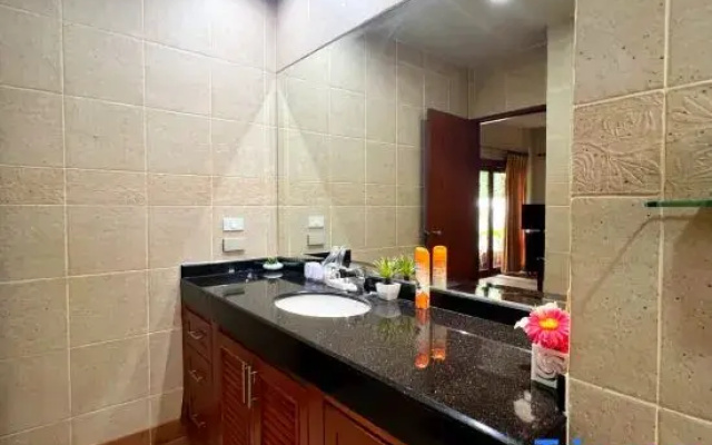 Luxury 3-bedroom villa with big pool in Rawai