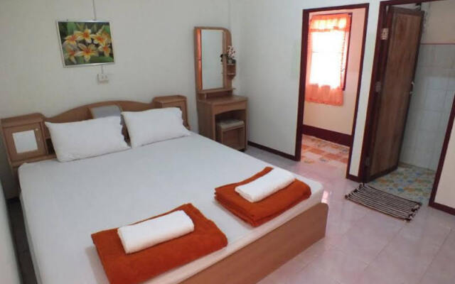 Bansuanchokdee Hotel