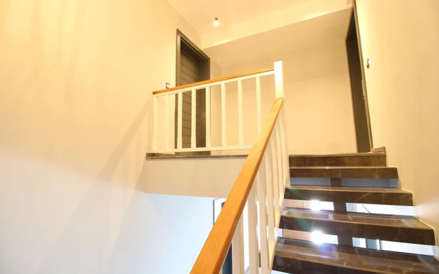 Elia Apartments Side