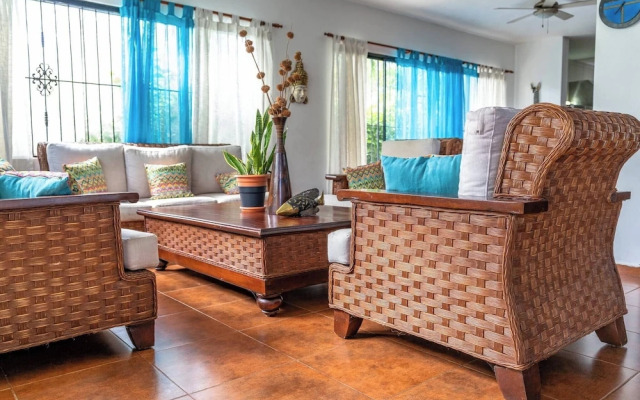 Natural Pool Villa Perfect for Families