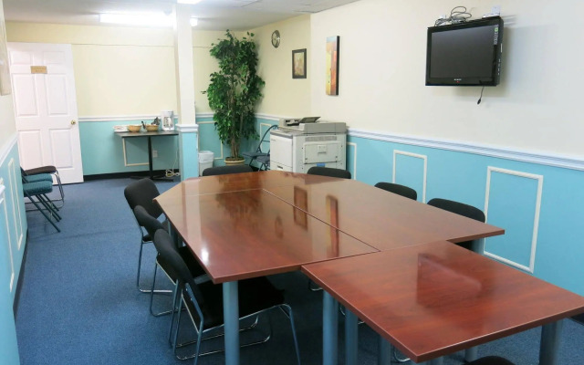 Shemron Suites Hotel