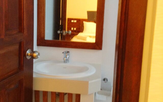 Cocogili Beach House