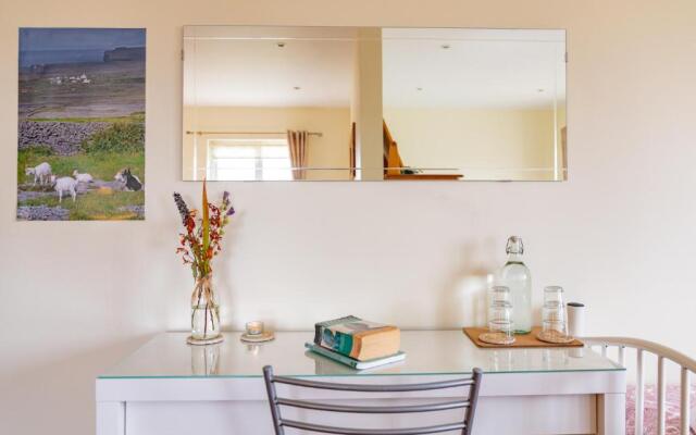 Aran Walkers Lodge