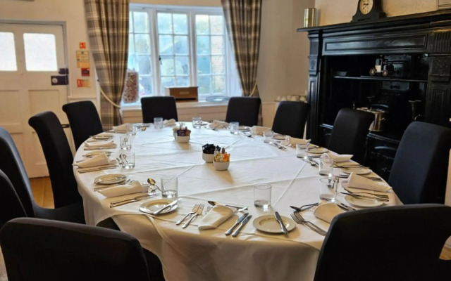 Marsh Farm Hotel