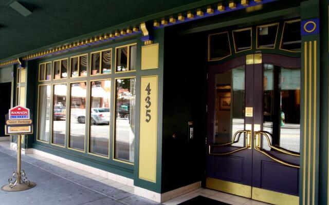 Ramada Limited Vancouver Downtown