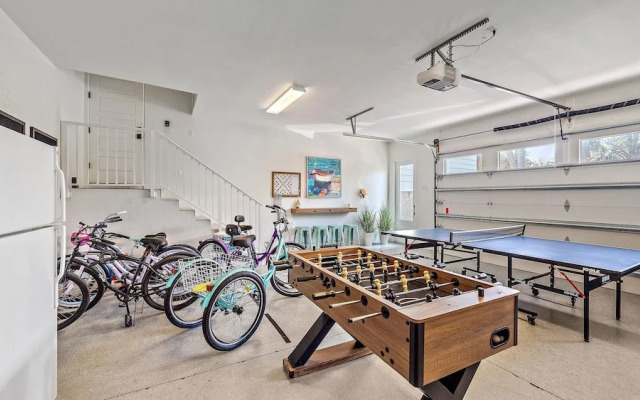 Dream Island 8 Bedroom Home