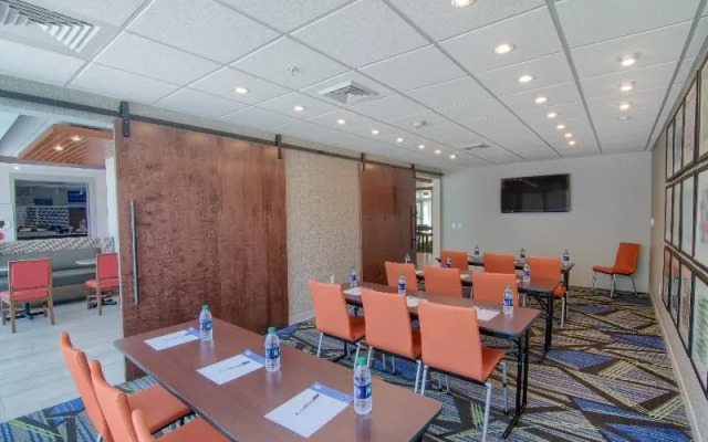 Holiday Inn Express Mobile