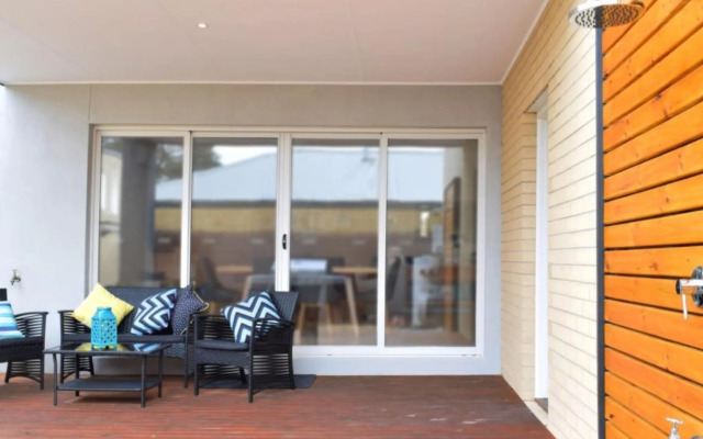 Rosebay Walk To The Foreshore