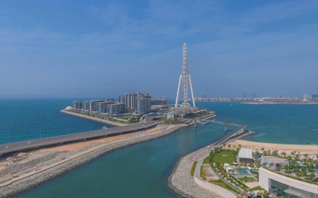 Luxe High Floor Full Seaview