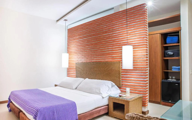 Santorini Hotel & Resort