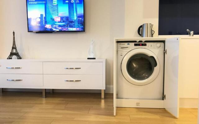 Nini's Apartament with Black sea view