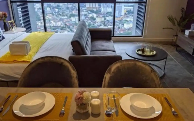 Scarletz Suites KLCC by Mykey