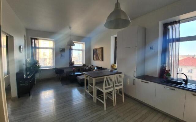 Vilnius apartment with stained glass